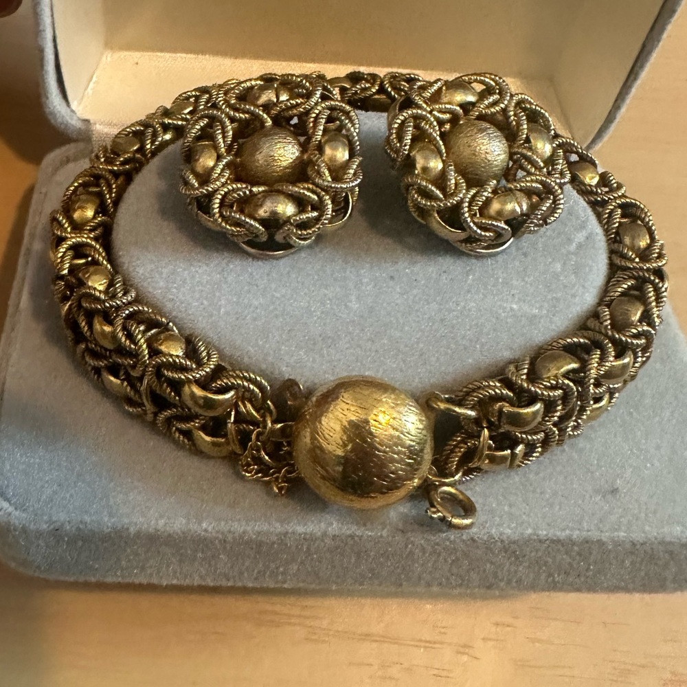 Set Vintage Woven Link Strap Bracelet and earrings